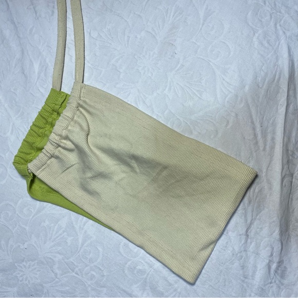 Super Cute Crop Top Bralette Color Block Peekaboo Cutout Peephole Ribbed XS-S - Picture 2 of 5